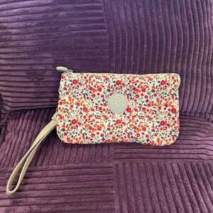 Kipling floral wristlet. Perfect condition.